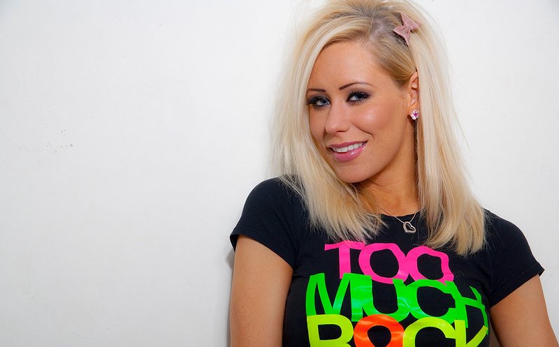 Любовь, 23 года, 0 размер груди